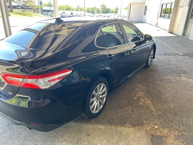 $15998 : PRE-OWNED 2018 TOYOTA CAMRY LE image 6