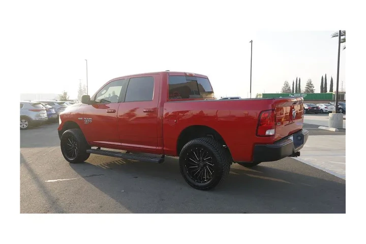 $25250 : 2019 1500 Classic SLT image 8