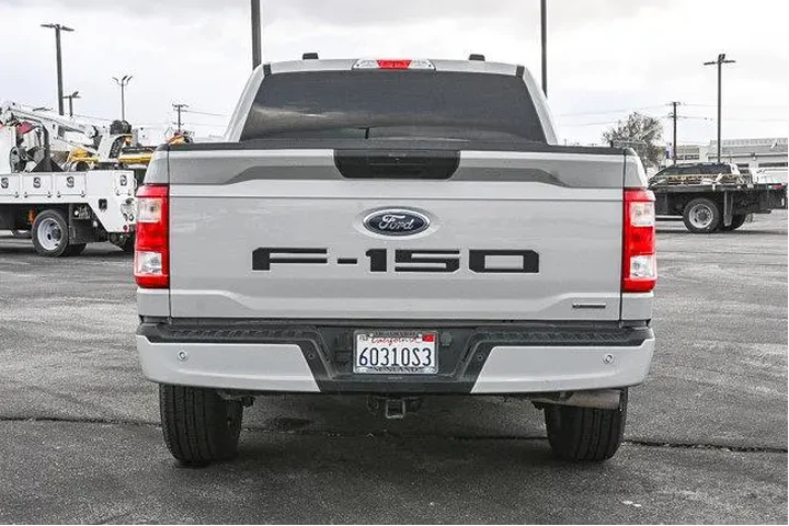 Ford F-150 2023 4x2 XL 4dr S image 7