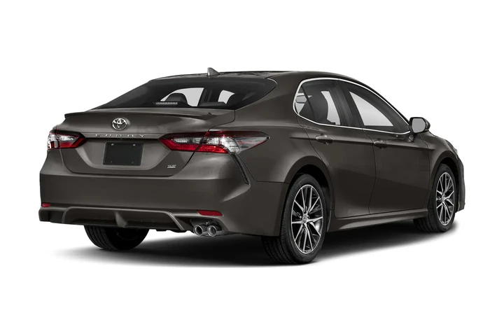 $25800 : 2023 Camry SE Sedan 4D image 2