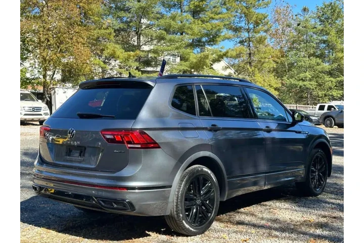$16980 : 2022 Tiguan SE R-Line Black 4 image 8