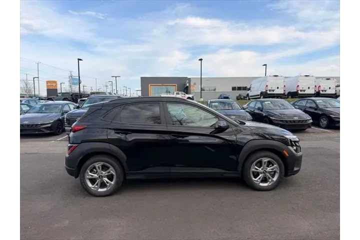 $20990 : Hyundai KONA 2023 AWD SEL 4d image 2
