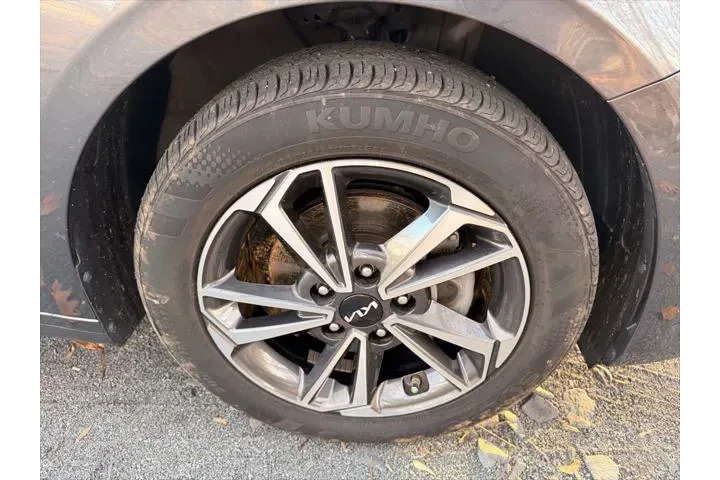 $16999 : Kia Forte 2023 LXS 4dr Sedan image 6