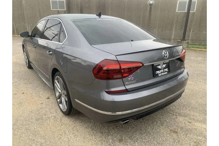 $9995 : 2017 Passat 1.8T R-Line image 4