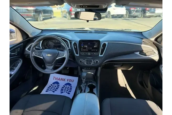 $17500 : Chevrolet Malibu 2023 LT 4dr image 3