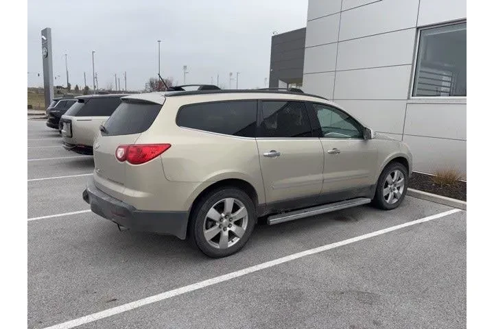 $5630 : Chevrolet Traverse 2011 AWD image 3