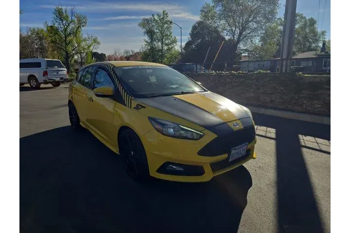 $17995 : Ford Focus 2018 ST 4dr Hatch image 1