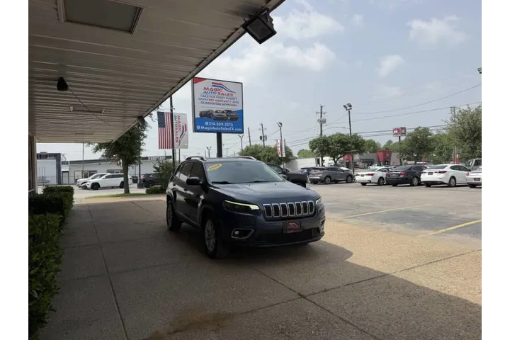 $17500 : 2020 Cherokee Latitude image 3