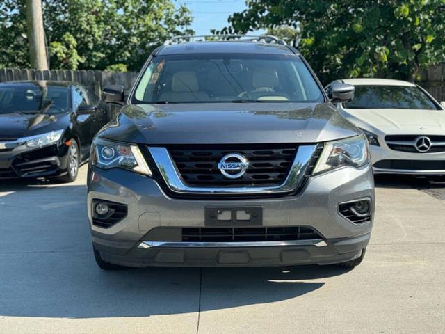 $11459 : 2017 Pathfinder SL image 4