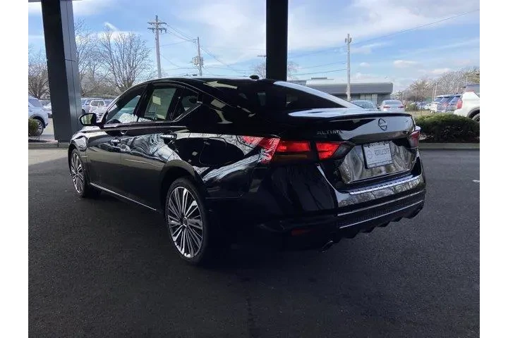 $20699 : Nissan Altima 2023 AWD 2.5 S image 7