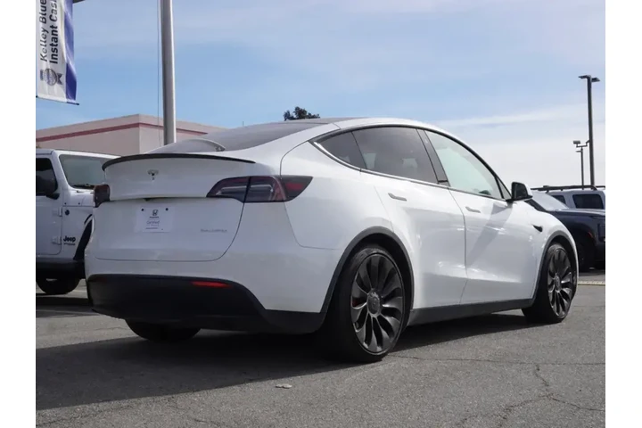 $26392 : Tesla Model Y 2022 AWD Perfo image 4