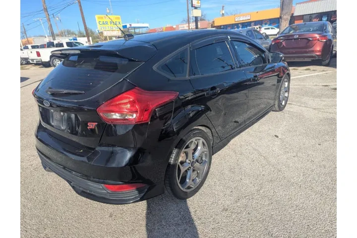 $9990 : 2017 Focus ST image 5