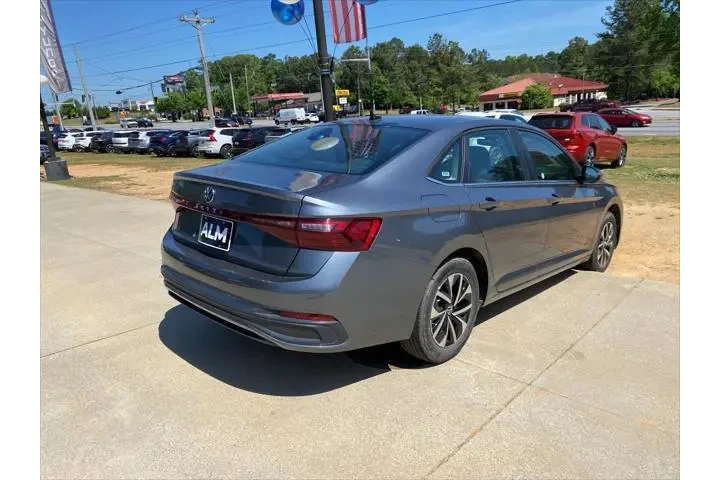 $19320 : Volkswagen Jetta 2025 S 4dr image 6