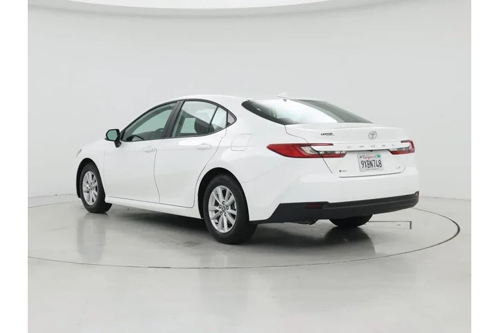 $31998 : Toyota Camry 2026 LE 4dr Sed image 2