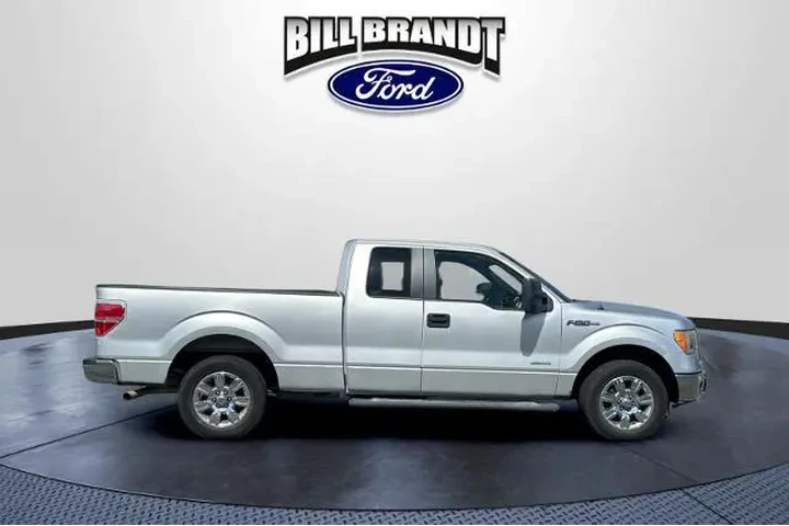 $17995 : Ford F-150 2011 4x2 XLT 4dr image 2