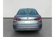 Volkswagen Passat 2021 SE 4d thumbnail