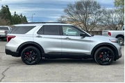 $40000 : Ford Explorer 2022 AWD ST 4d thumbnail