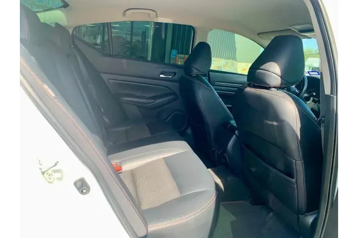 $10998 : Nissan Altima 2019 2.5 SR 4d image 8