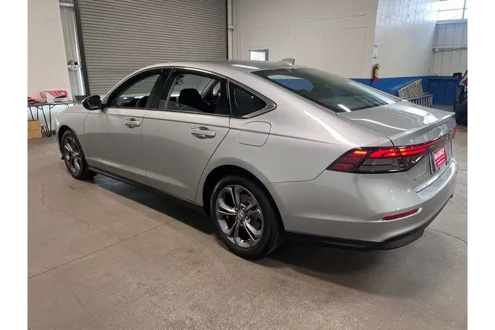 $25921 : Honda Accord 2023 image 5