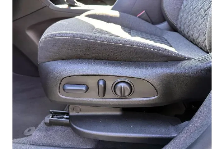 $21998 : Chevrolet Equinox 2024 LT 4d image 10