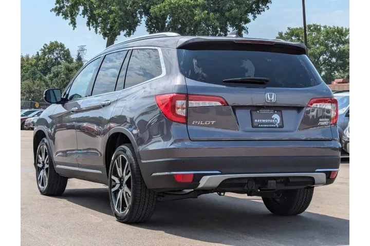 $28975 : 2021 Pilot Touring w/Rear Cap image 10