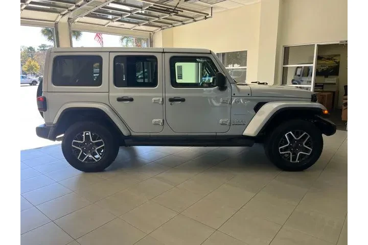 $37995 : Jeep Wrangler 2024 4x4 Sahar image 9