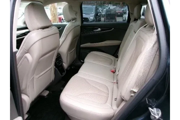 $35496 : Lincoln Nautilus 2022 AWD Re image 7