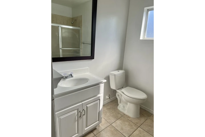 $1500 : Studio de Renta en Downey Ca image 6