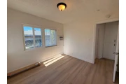 $800 : Beautiful ..Fontana, CA thumbnail