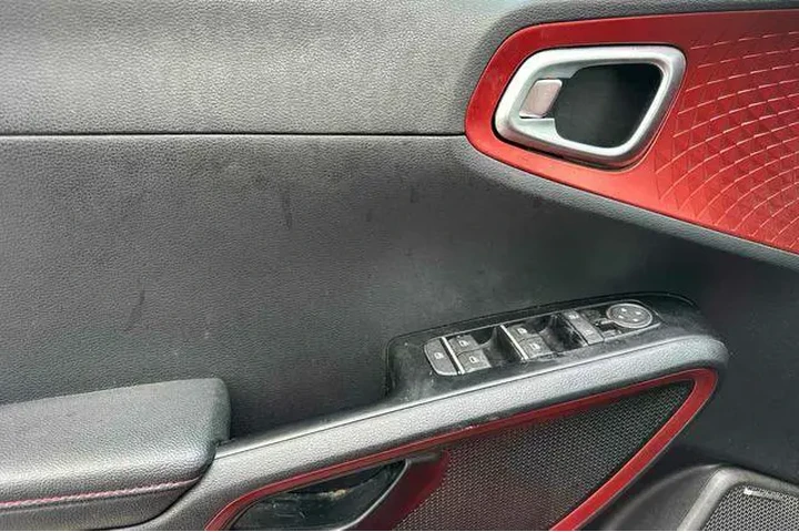 $13200 : Kia Soul 2020 GT-Line 4dr Cr image 10