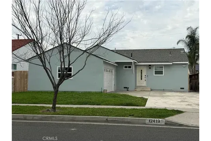 $1000 : Move in ready home image 3