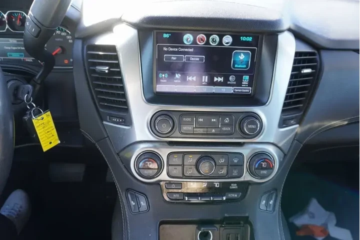 Chevrolet Suburban 2019 4x2 image 8