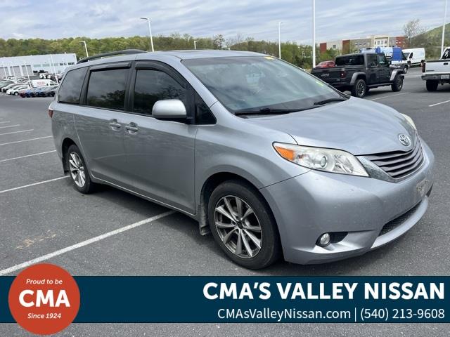 $17043 : PRE-OWNED 2015 TOYOTA SIENNA image 3