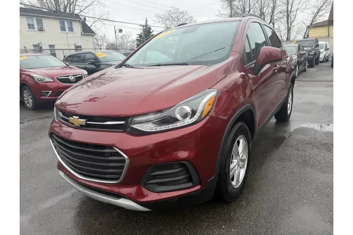 2022 Trax LT image 3