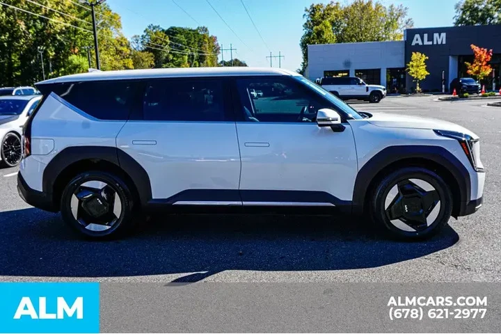 $32460 : Kia EV9 2024 Light Long Rang image 9