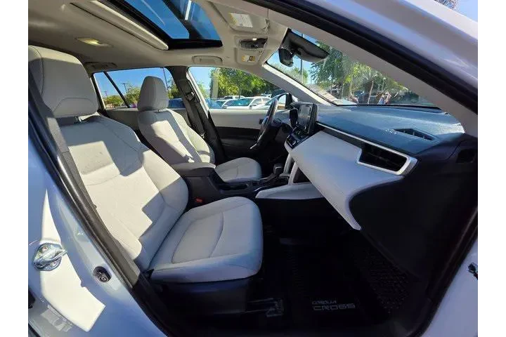 $23800 : Toyota Corolla Cross 2022 LE image 10