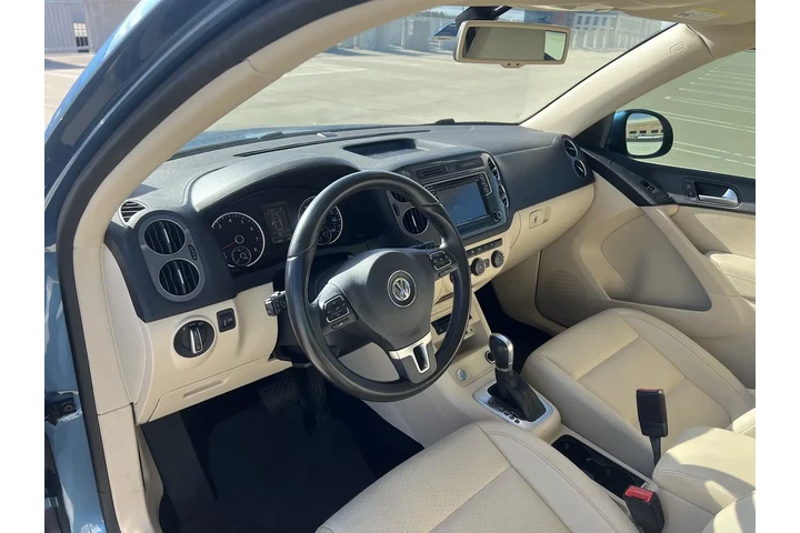 $5500 : 2017 Volkswagen Tiguan S image 6