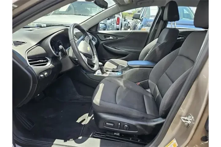 $19590 : Chevrolet Malibu 2022 RS 4dr image 3