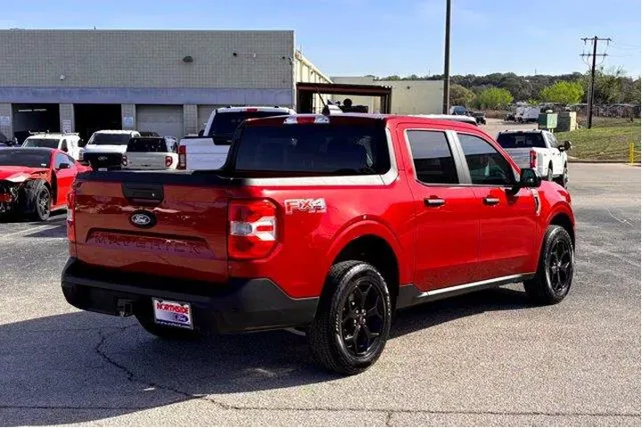 $29977 : Ford Maverick 2025 AWD XLT 4 image 7