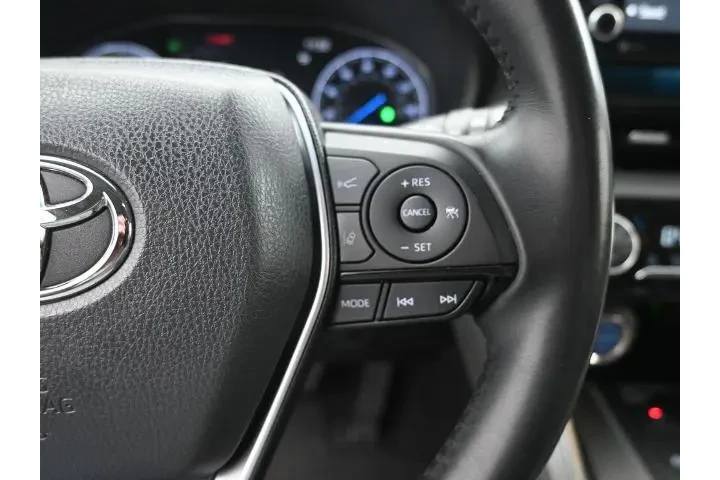 $26997 : Toyota Venza 2022 AWD XLE 4d image 7