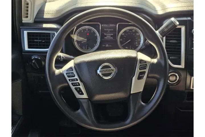 $21900 : Nissan Titan 2019 4x2 S 4dr image 9