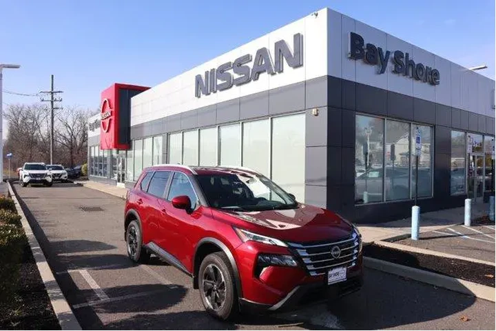 $24843 : Nissan Rogue 2024 AWD SV 4dr image 2