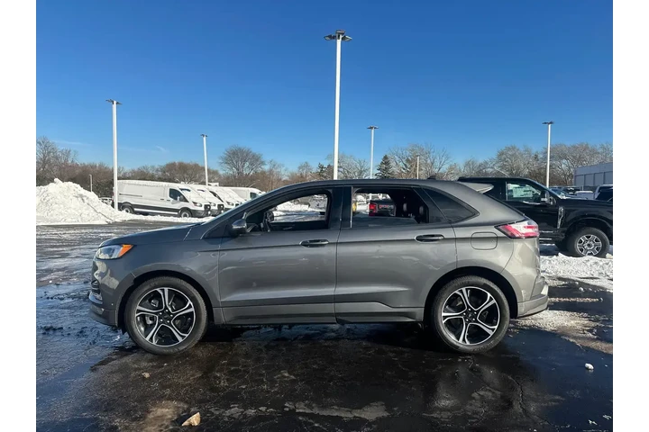 $28500 : Ford Edge 2024 AWD ST 4dr SU image 5