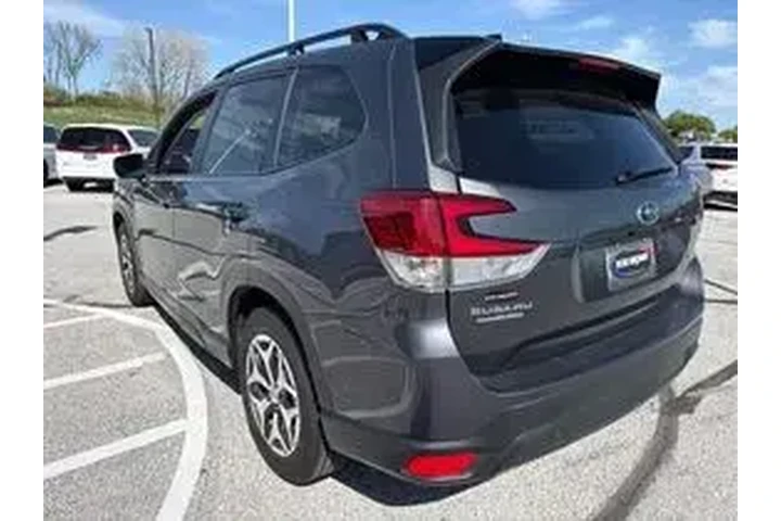 $25957 : Subaru Forester 2024 AWD Pre image 4