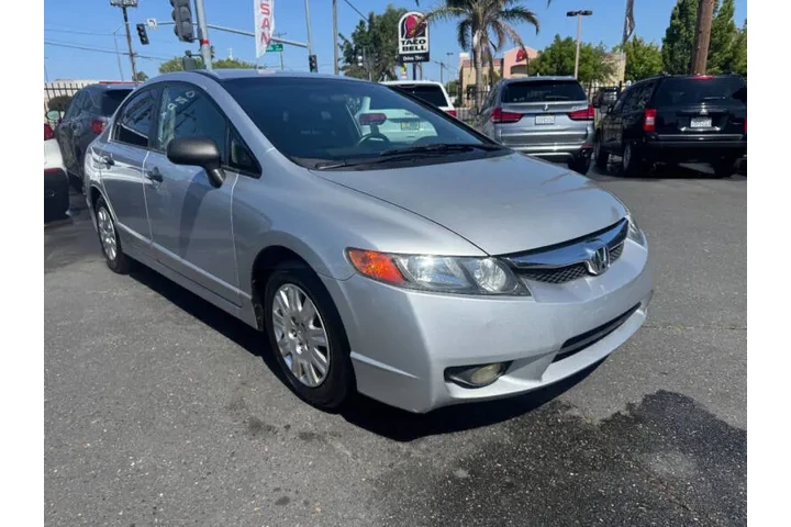 $7998 : 2010 Civic VP image 3