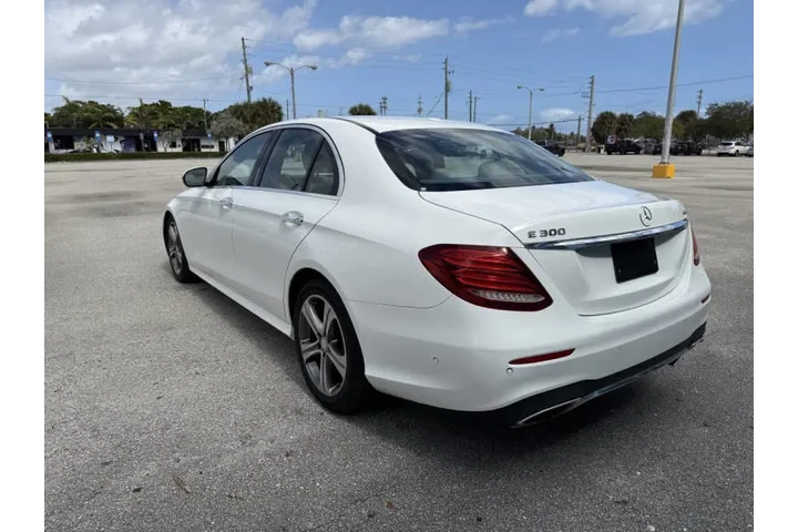 $14989 : 2017 Mercedes-Benz E-Class E image 8