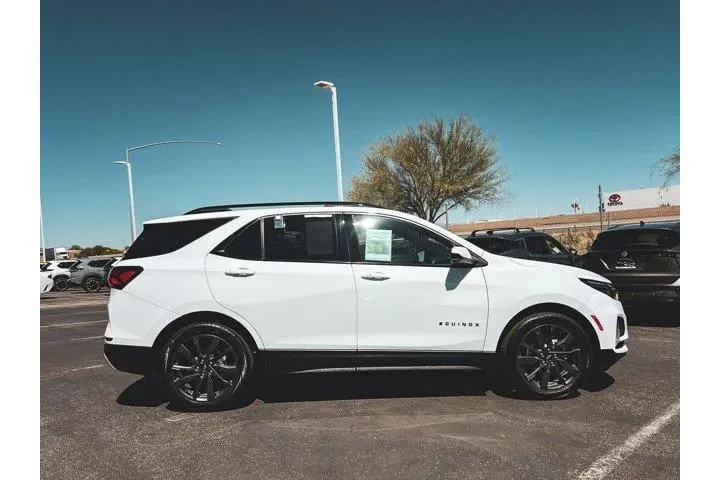 $18997 : Chevrolet Equinox 2023 RS 4d image 2