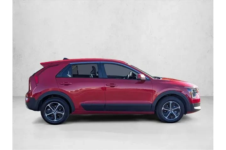 $25989 : Kia Niro 2026 LX 4dr Crossov image 4