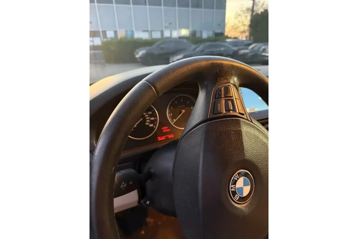 $6999 : 2011 5 SERIES image 1