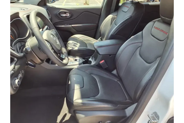 $25197 : Jeep Cherokee 2022 4x4 Trail image 9